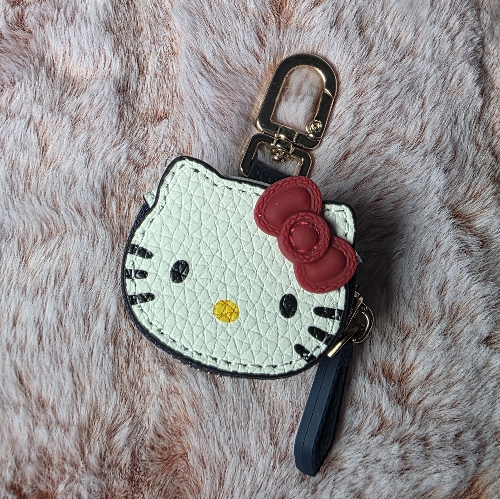 White Hello Kitty Face Keychain with Red Bow and Gold Clasp